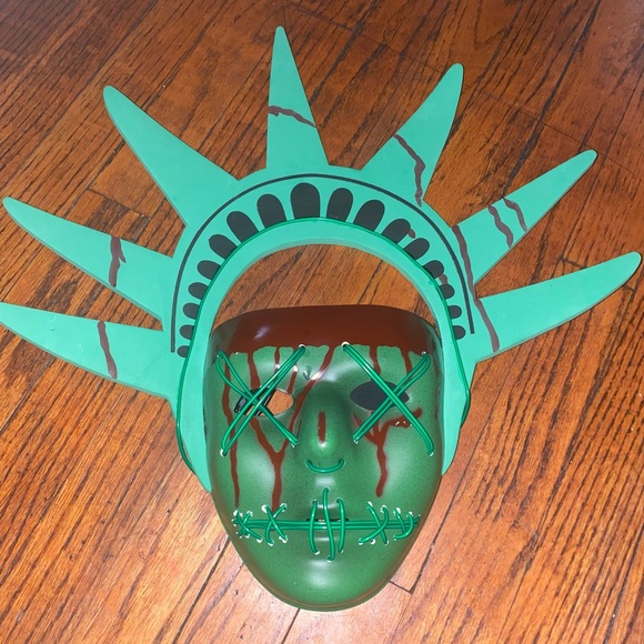 The Purge Lady Liberty Light-Up Mask - Picture 2 of 2